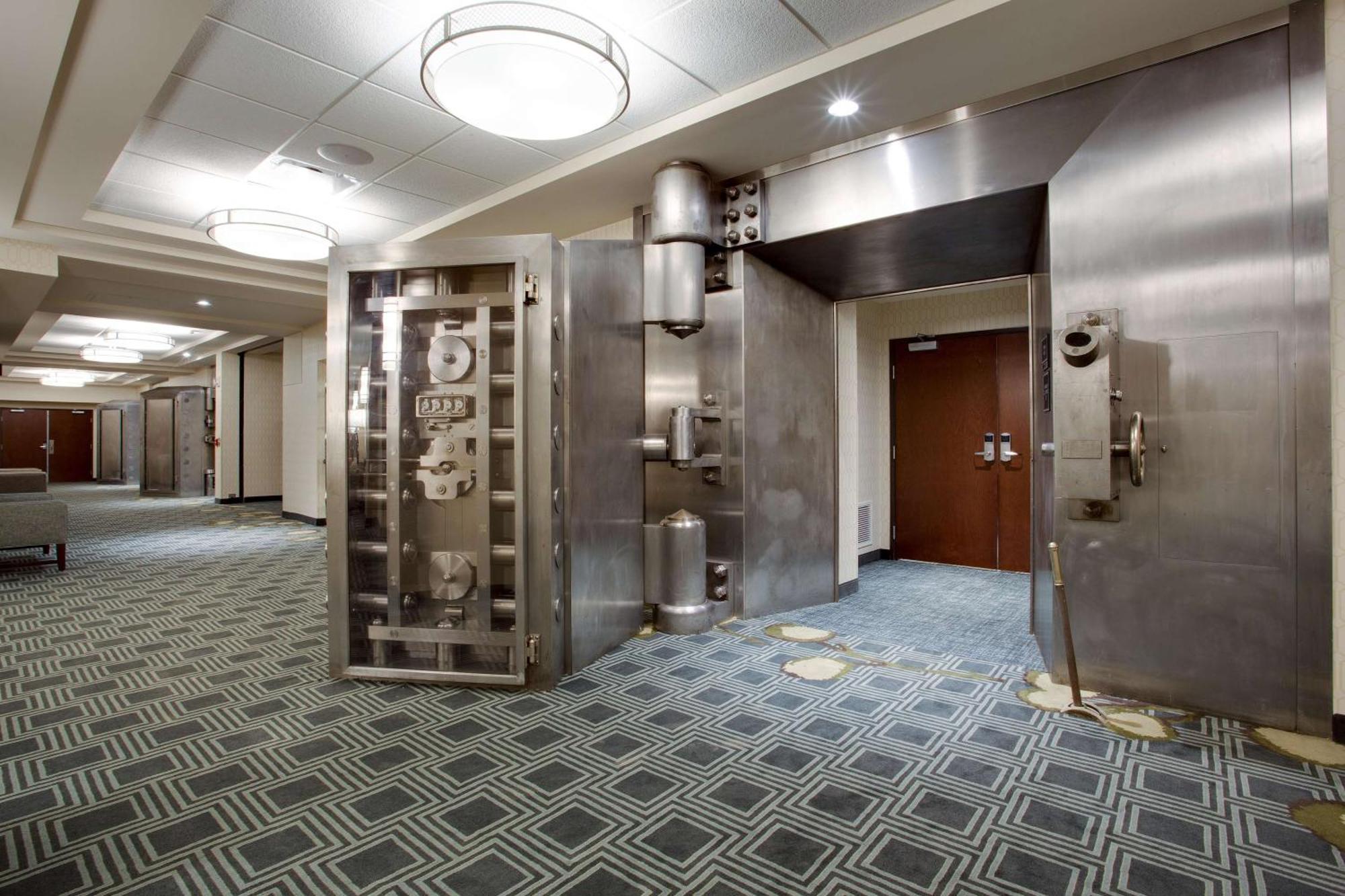 Drury Plaza Hotel Pittsburgh Downtown Exterior photo